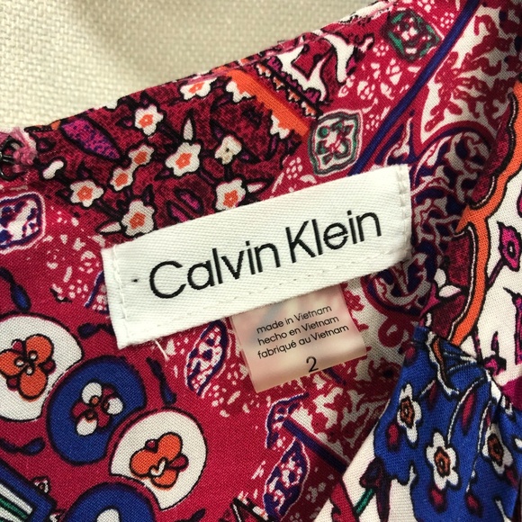 Calvin Klein - Picture 5 of 6